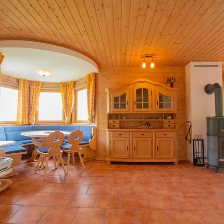 Holiday home Chapter Two In Niedernsill